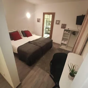 Family House Bed & Breakfast